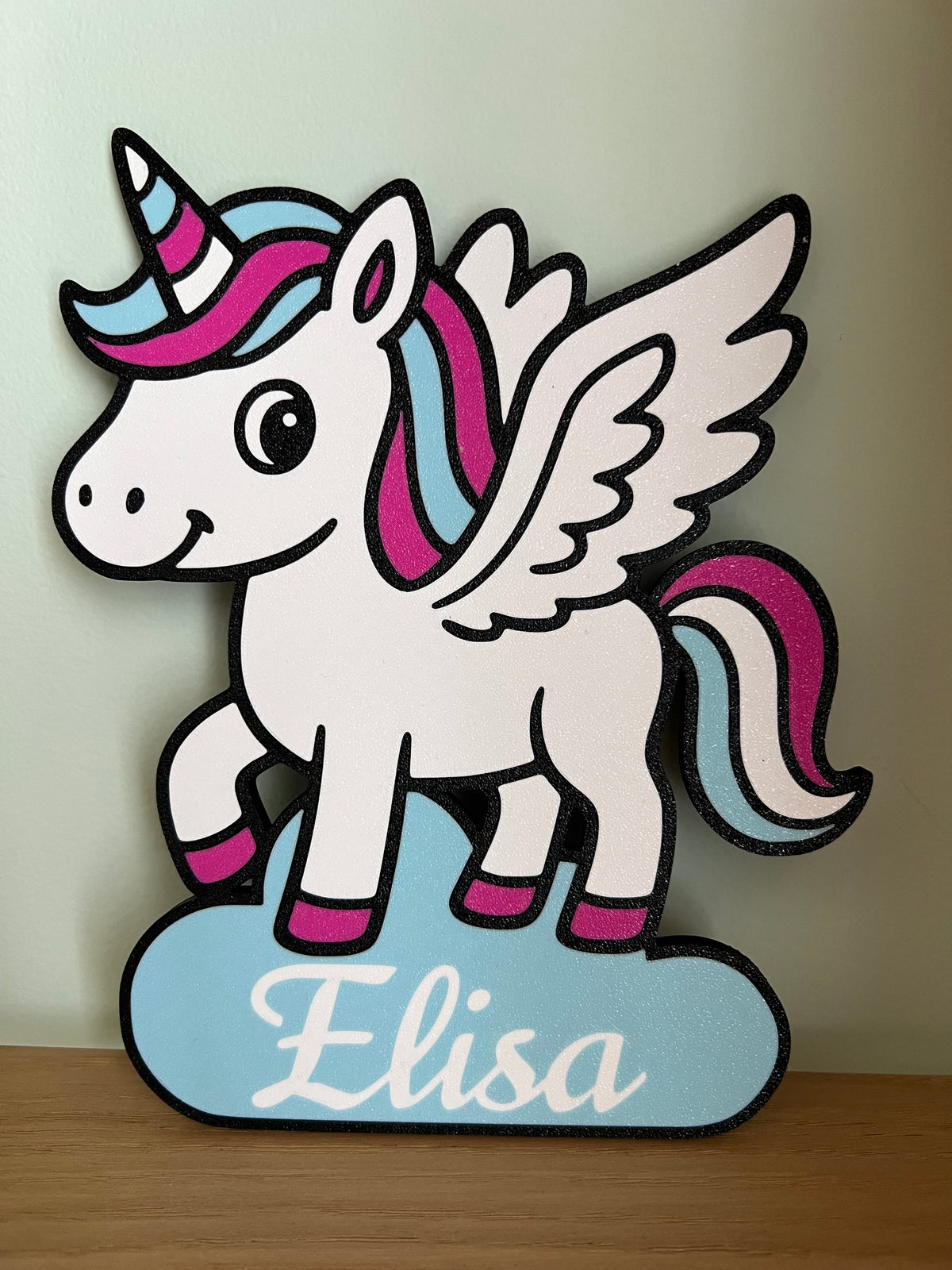 Unicornio personalizado con alas para colocar sobre una estantería