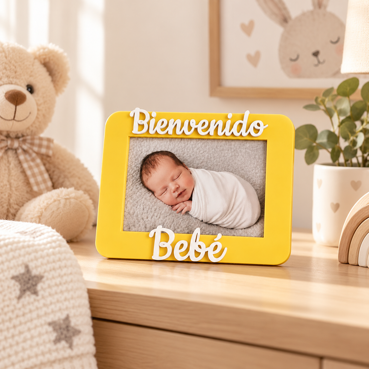 Marco personalizado Bienvenido Bebé en habitación infantil
