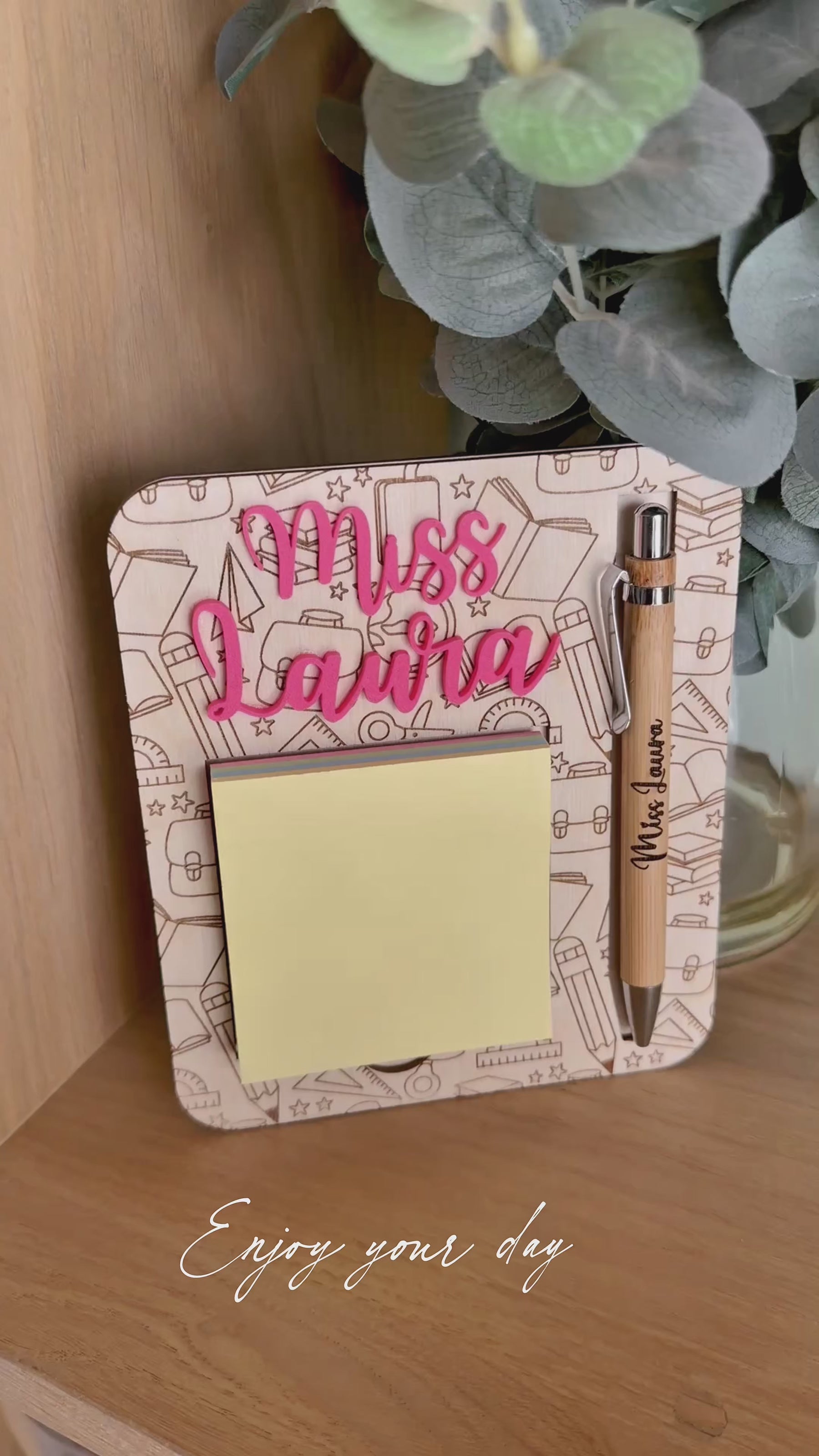 Porta Post-it personalizado con bolígrafo.